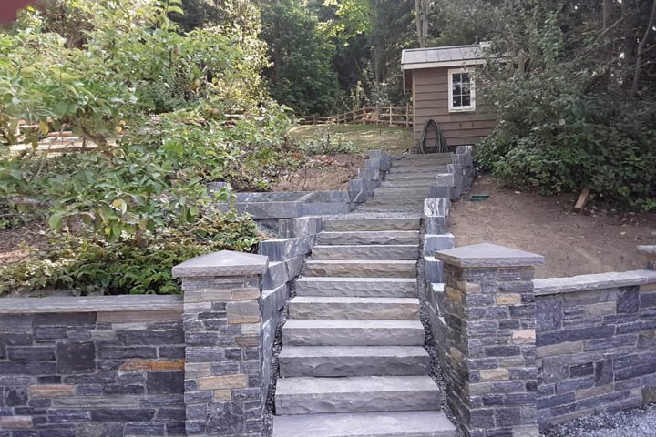 Mountain Black Sandstone Step