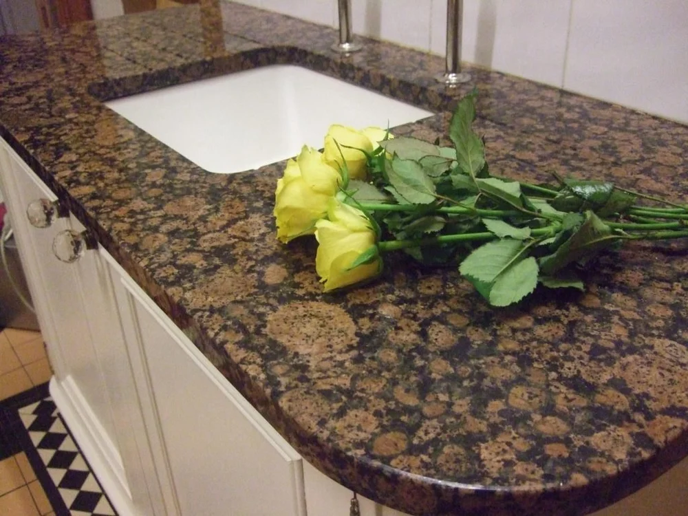 baltic brown granite 1000x1000